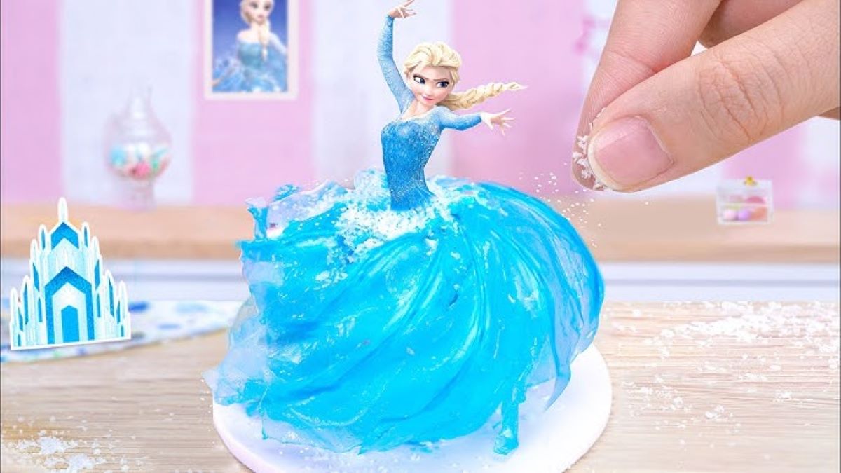 Elsa Birthday Cake